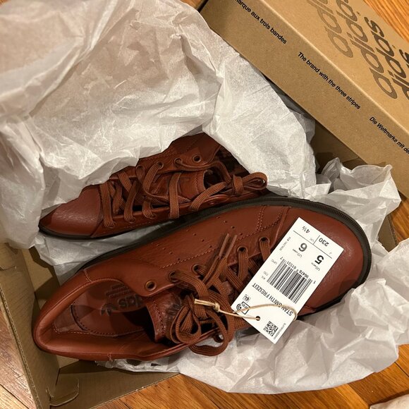 Adidas Originals- STAN SMITH FREIZEIT SHOES 6- redwood- NWT Brand new - Picture 1 of 9